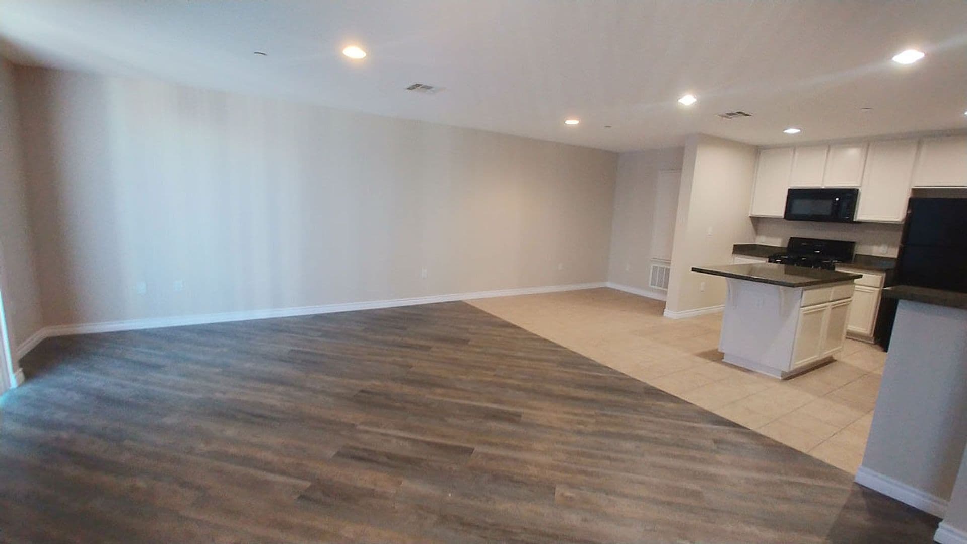 Granada Hills Apartment: 11541 Blucher Ave