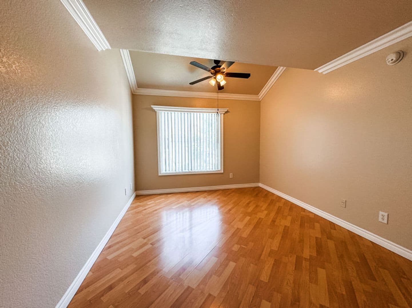 Rialto Apartment: 1414 N. Riverside Ave.