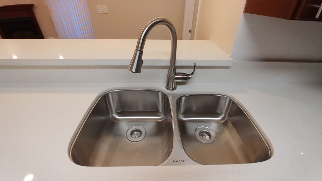 Toluca Lake Apartment: 10741 Camarillo St.