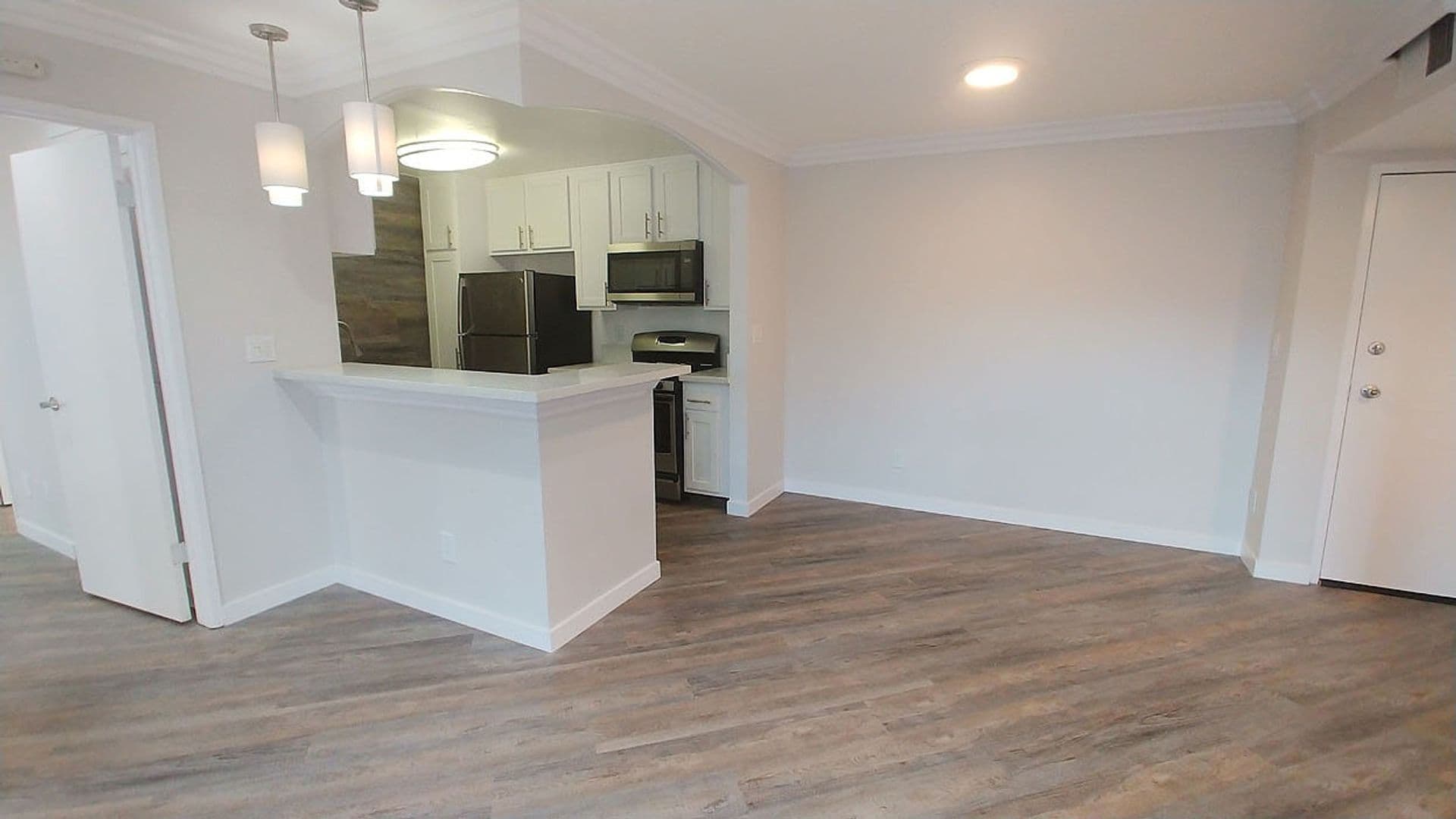 Toluca Lake Apartment: 10741 Camarillo St.
