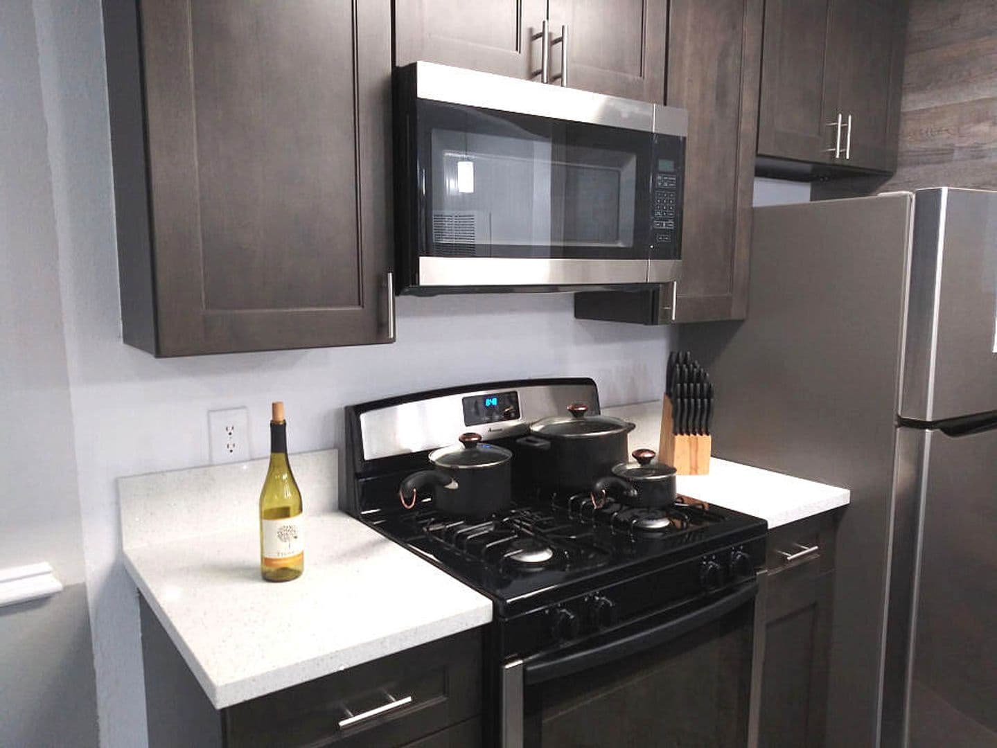 North Hollywood Apartment: 11737 Vanowen St.