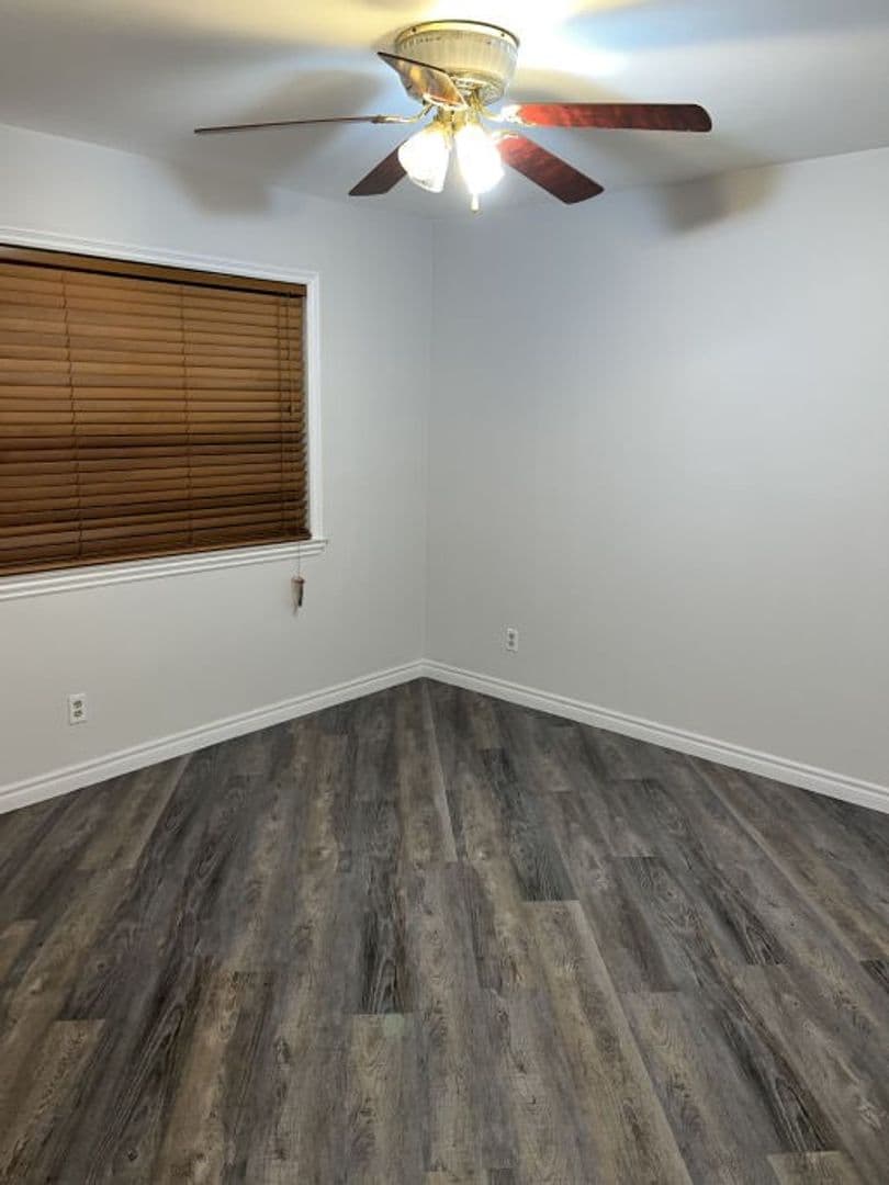 North Hills Apartment: 8950 Memory Park Ave.