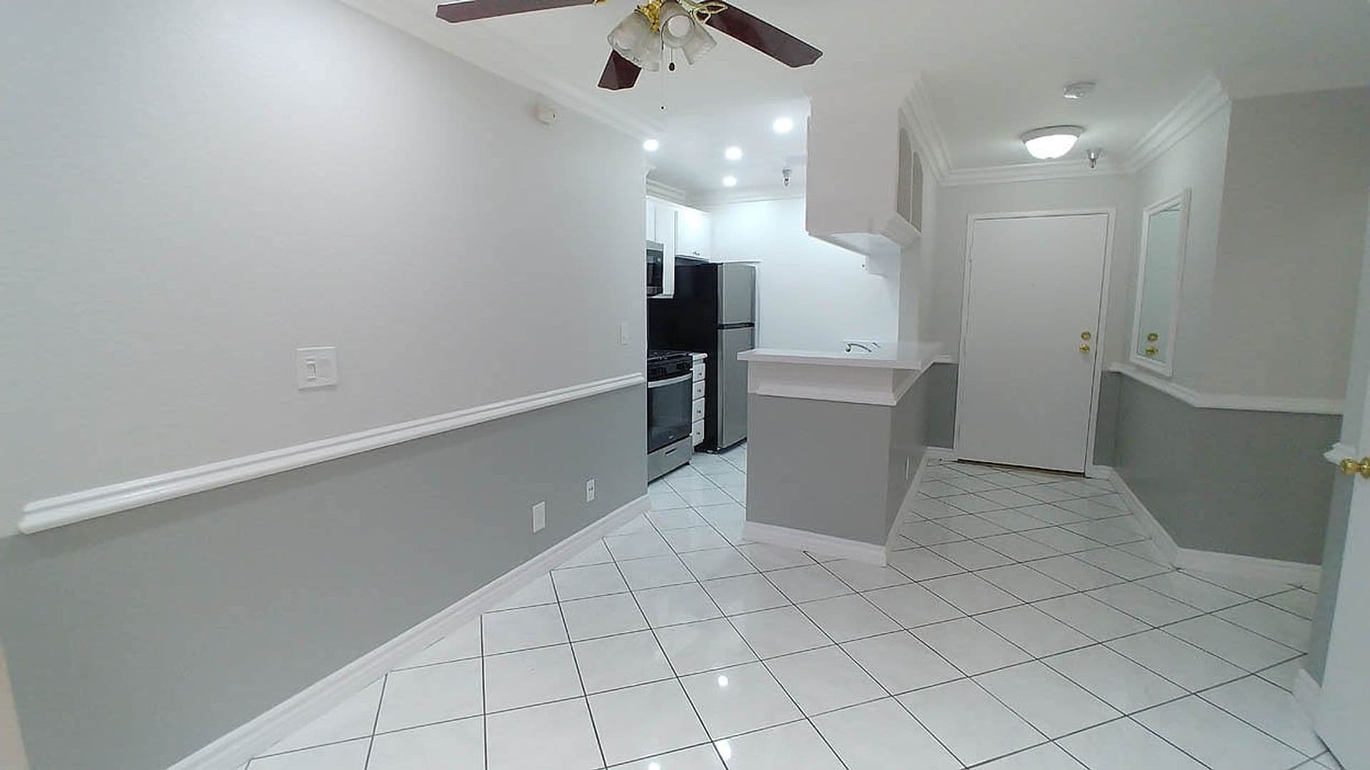 Hollywood Hills Apartment: 2069 N. Argyle Ave.