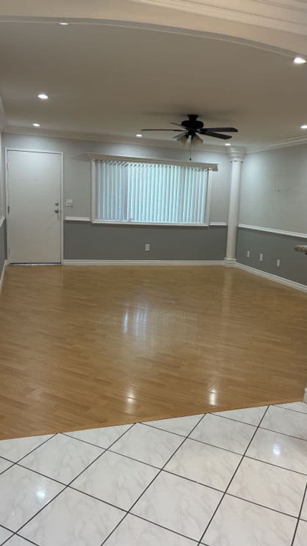 Van Nuys Apartment: 13805 Sherman Way