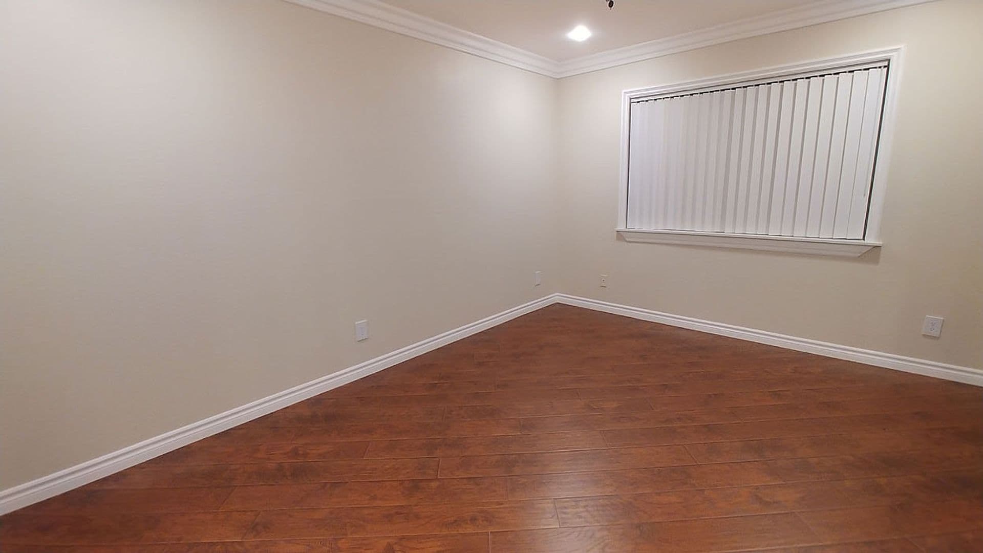 Toluca Lake Apartment: 10741 Camarillo St.