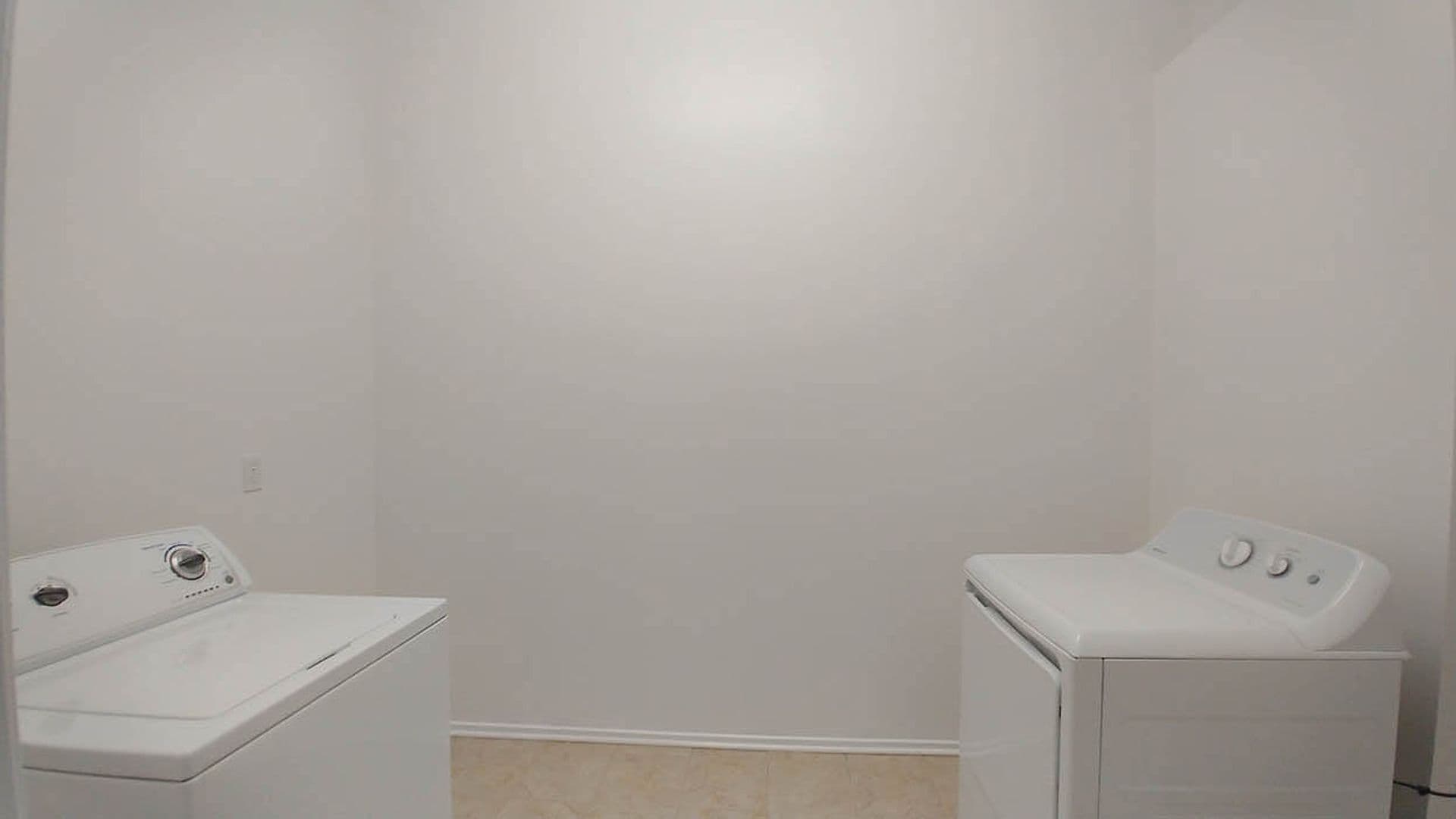 Granada Hills Apartment: 11541 Blucher Ave