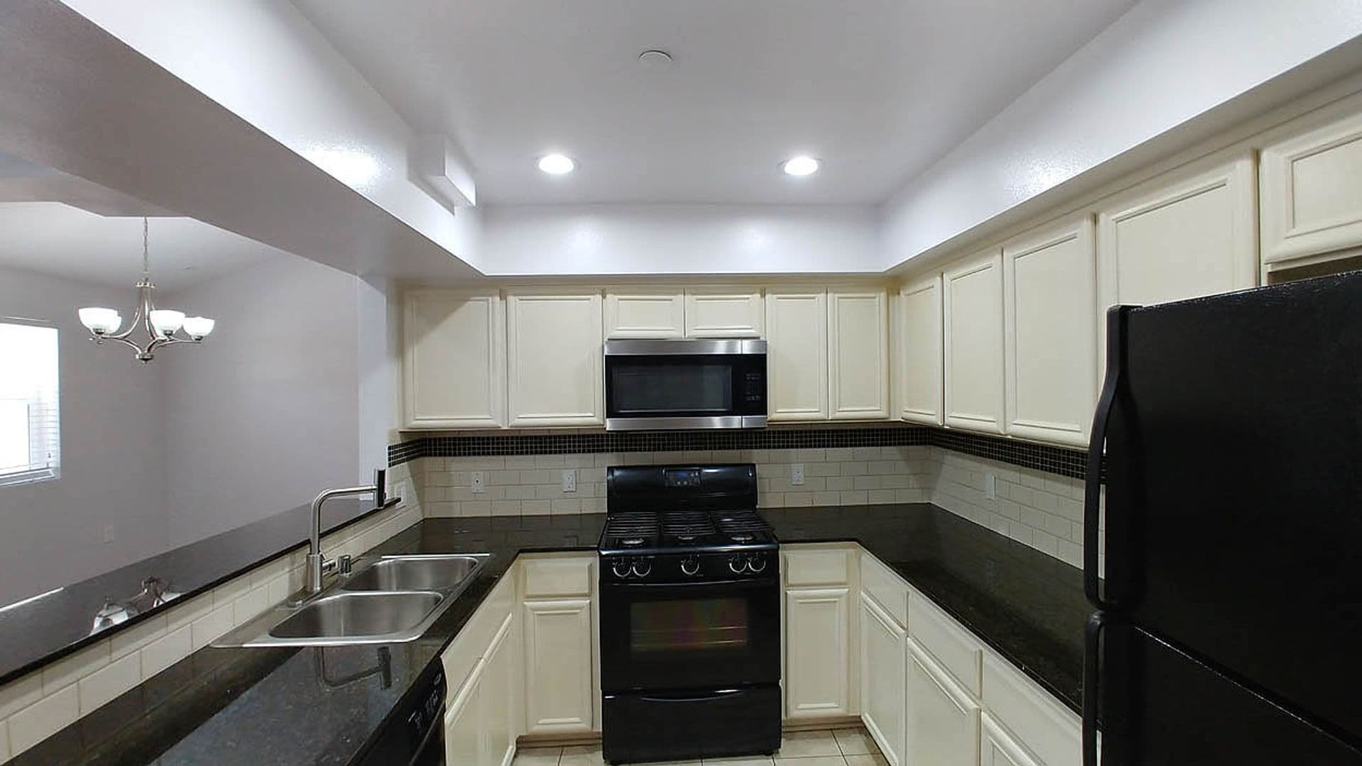 Granada Hills Apartment: 11541 Blucher Ave