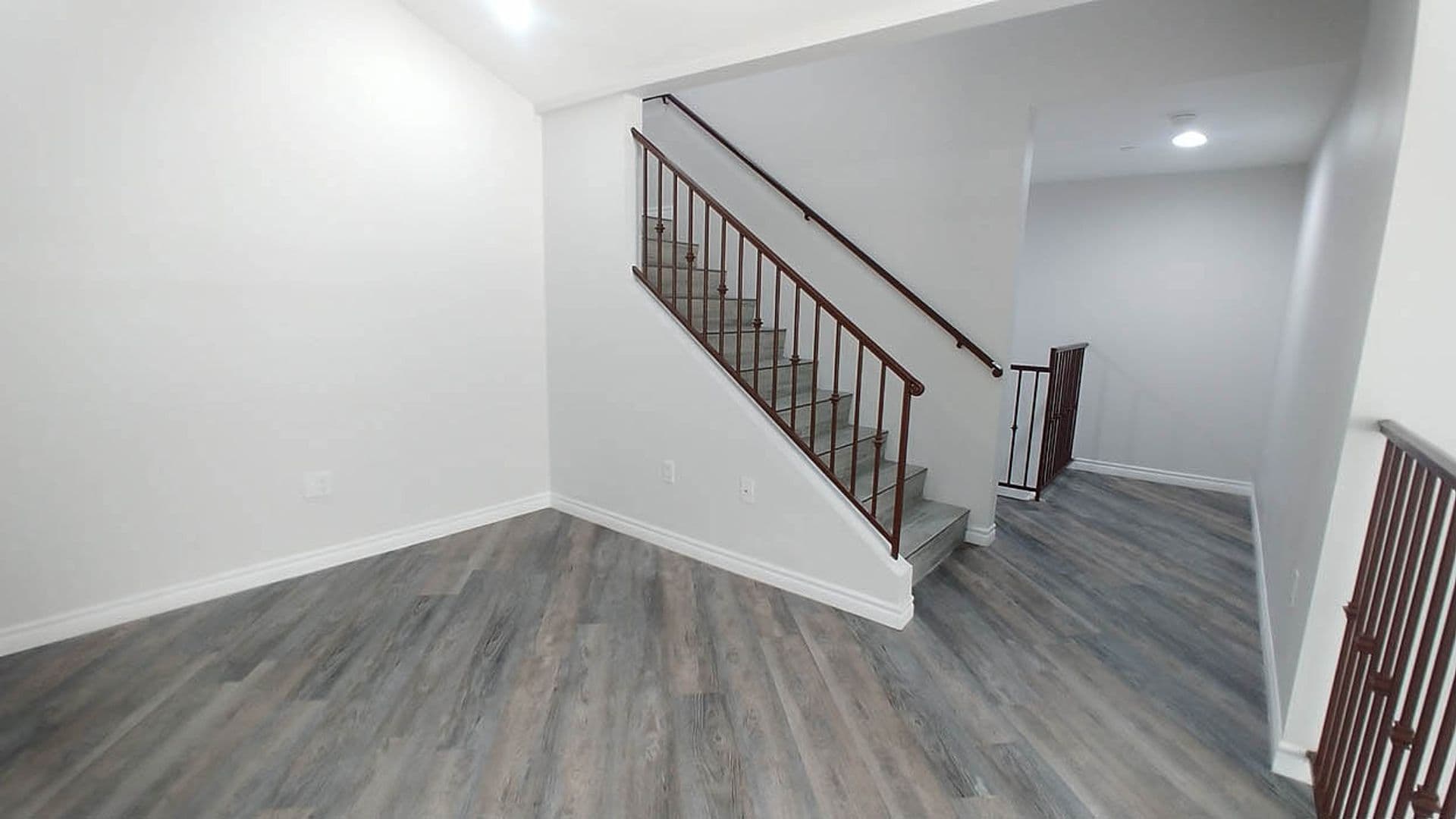 Granada Hills Apartment: 11541 Blucher Ave