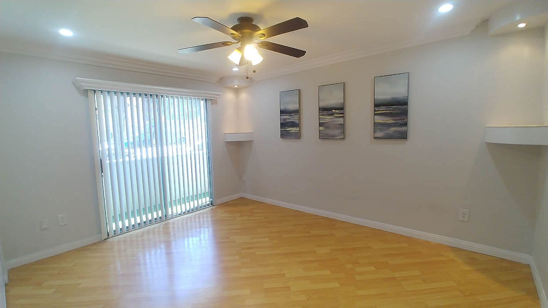 North Hollywood Apartment: 11737 Vanowen St.