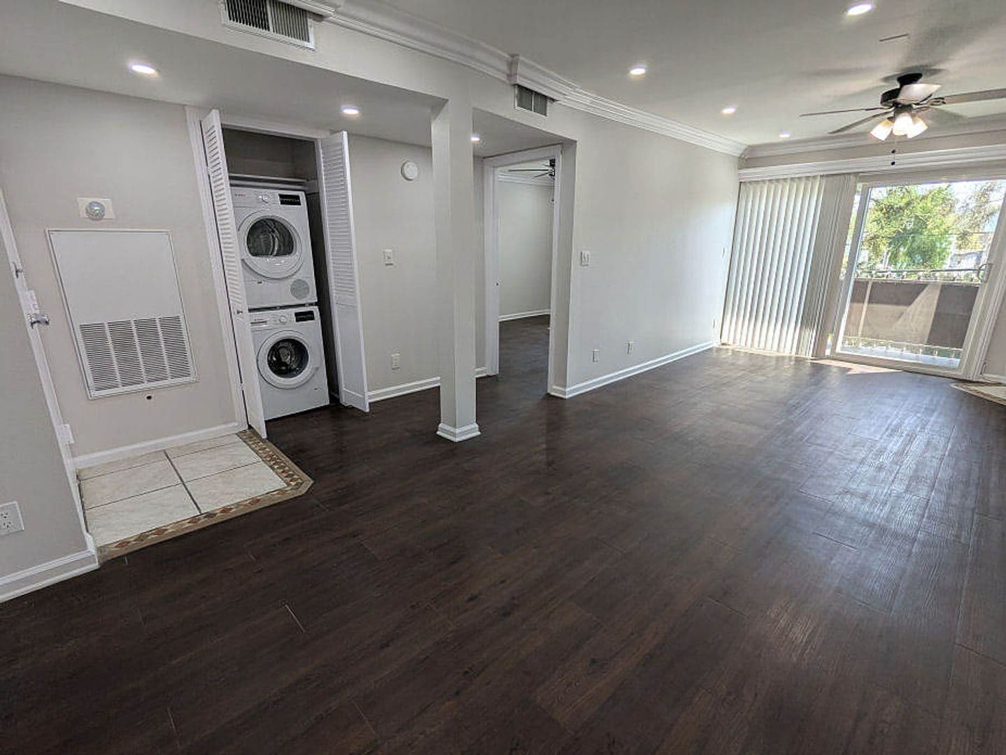 Toluca Lake Apartment: 10741 Camarillo St.