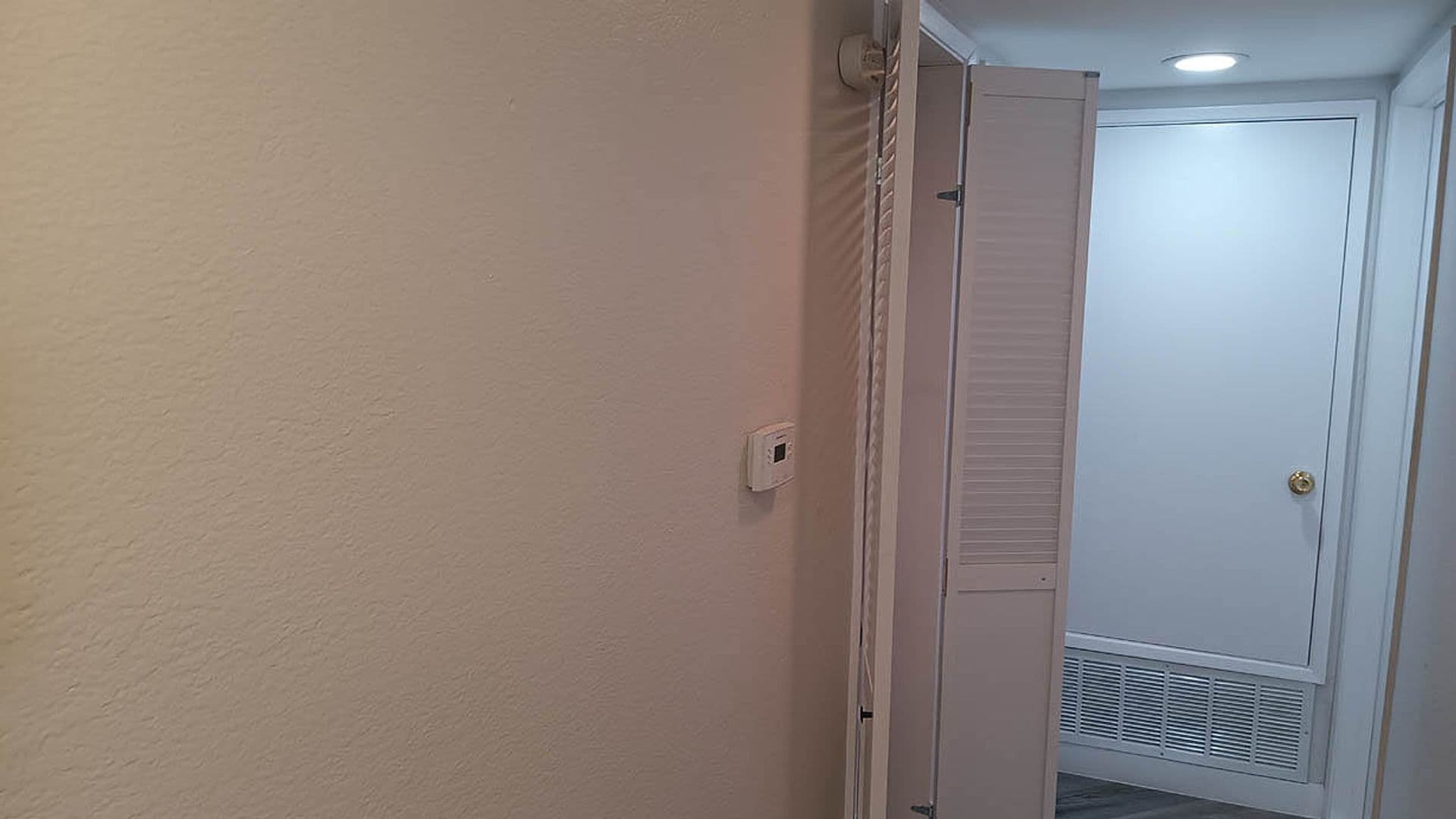 Van Nuys Apartment: 7440 N. Sepulveda Blvd.