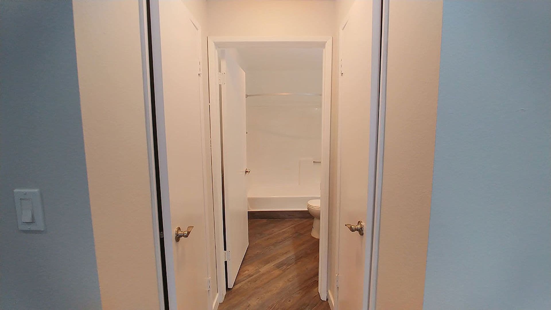 Toluca Lake Apartment: 10741 Camarillo St.