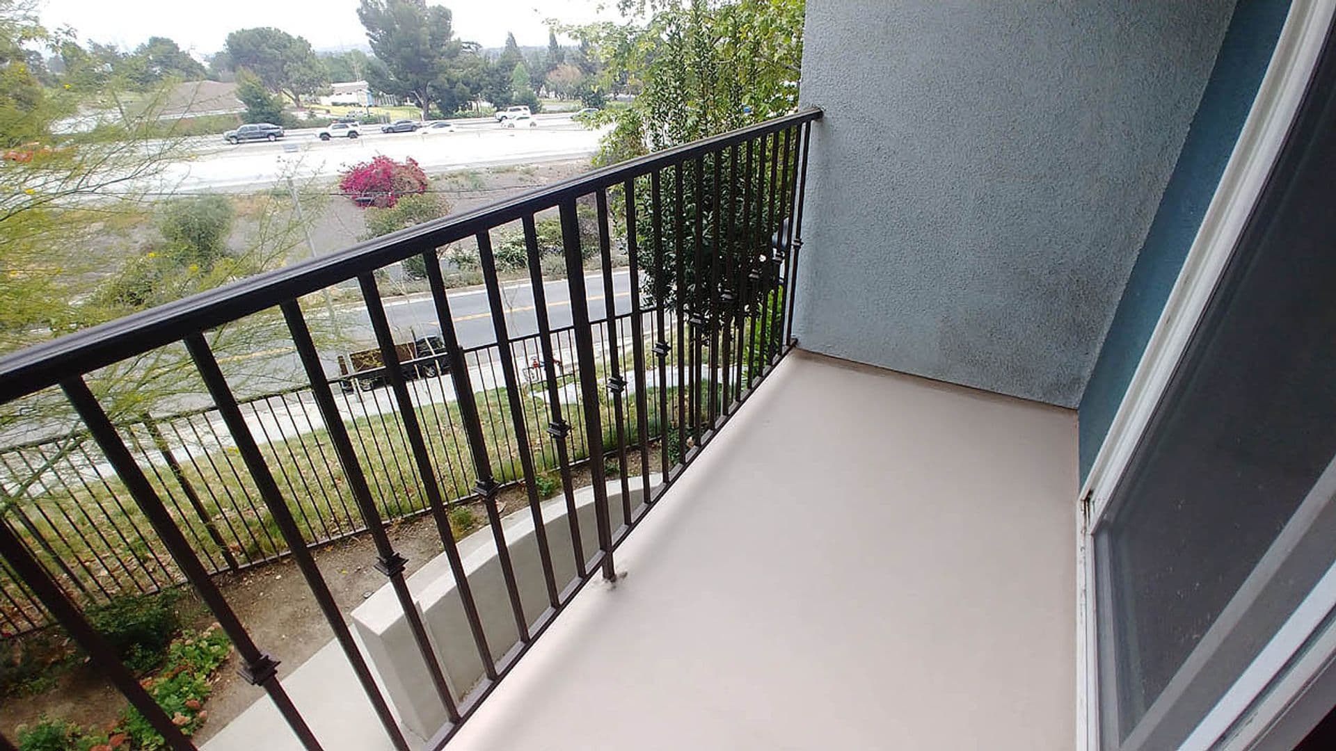 Granada Hills Apartment: 11541 Blucher Ave
