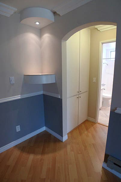 Studio City Apartment: 10937 Fruitland Dr.