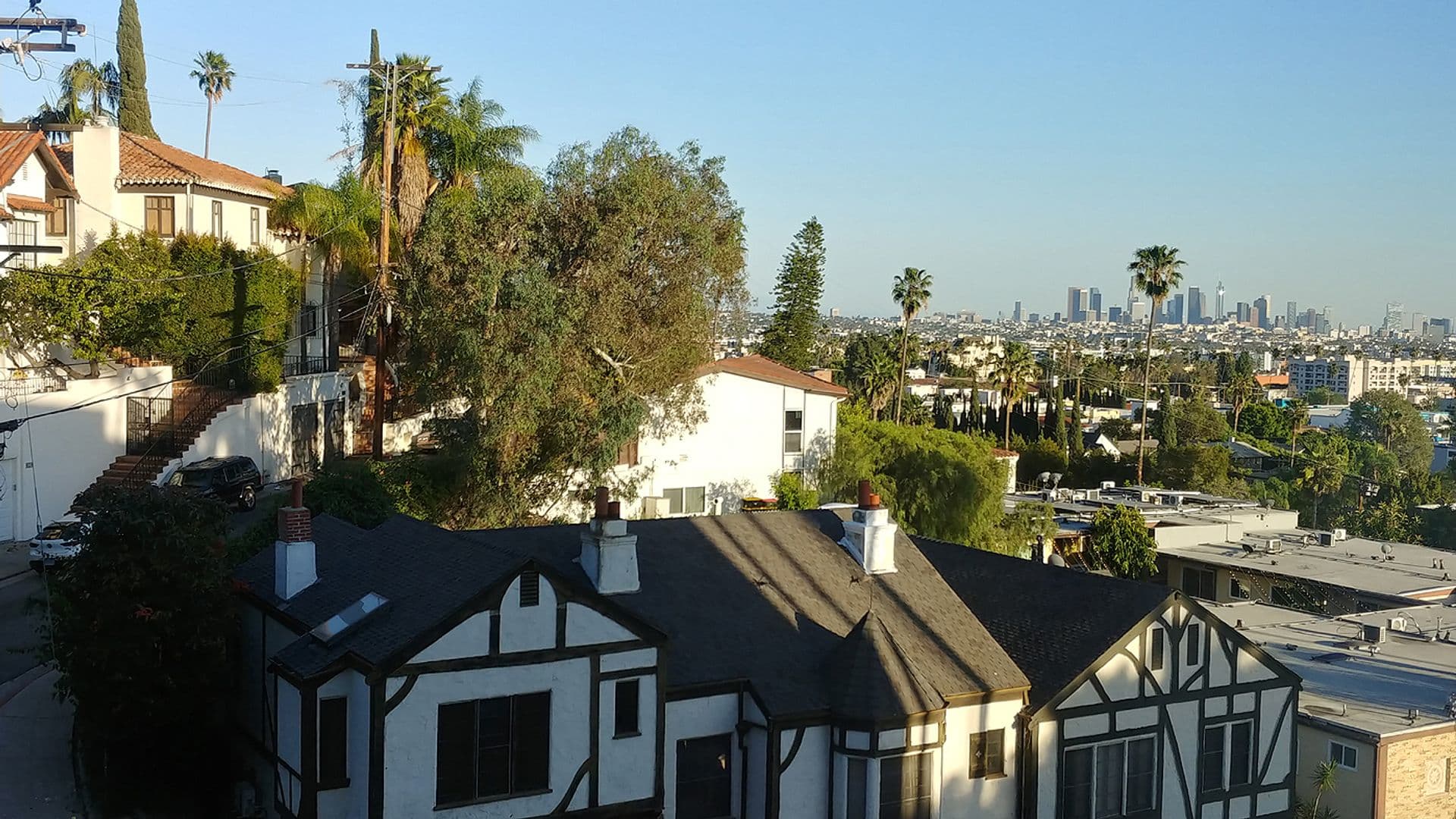 Hollywood Hills Apartment: 2069 N. Argyle Ave.