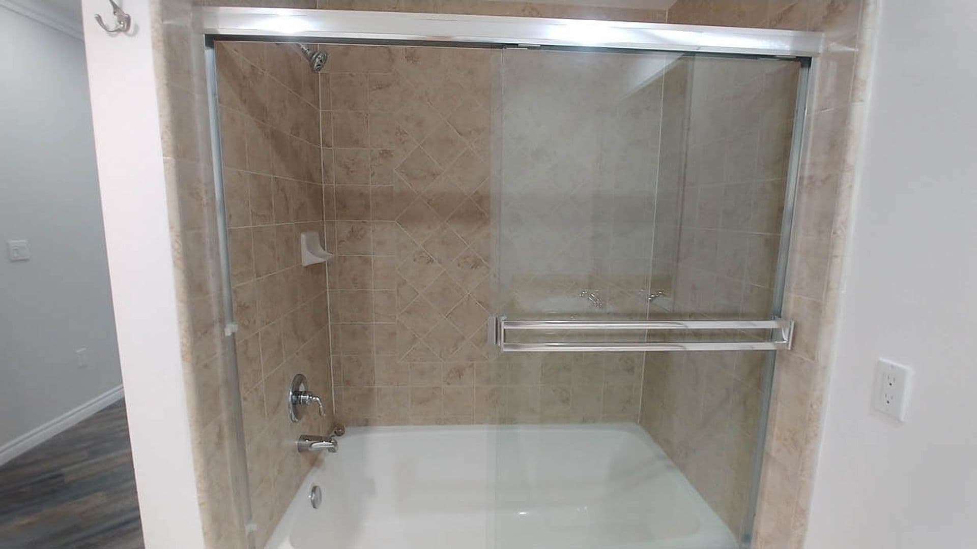 Granada Hills Apartment: 11541 Blucher Ave