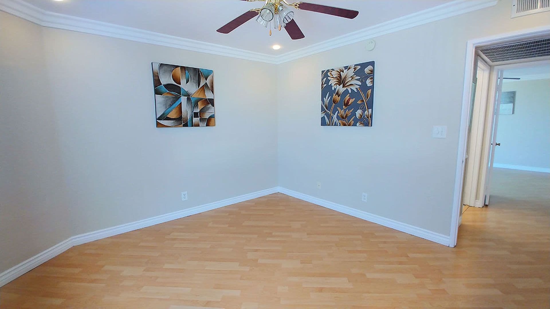 Hollywood Apartment: 940 N. Ardmore Ave.