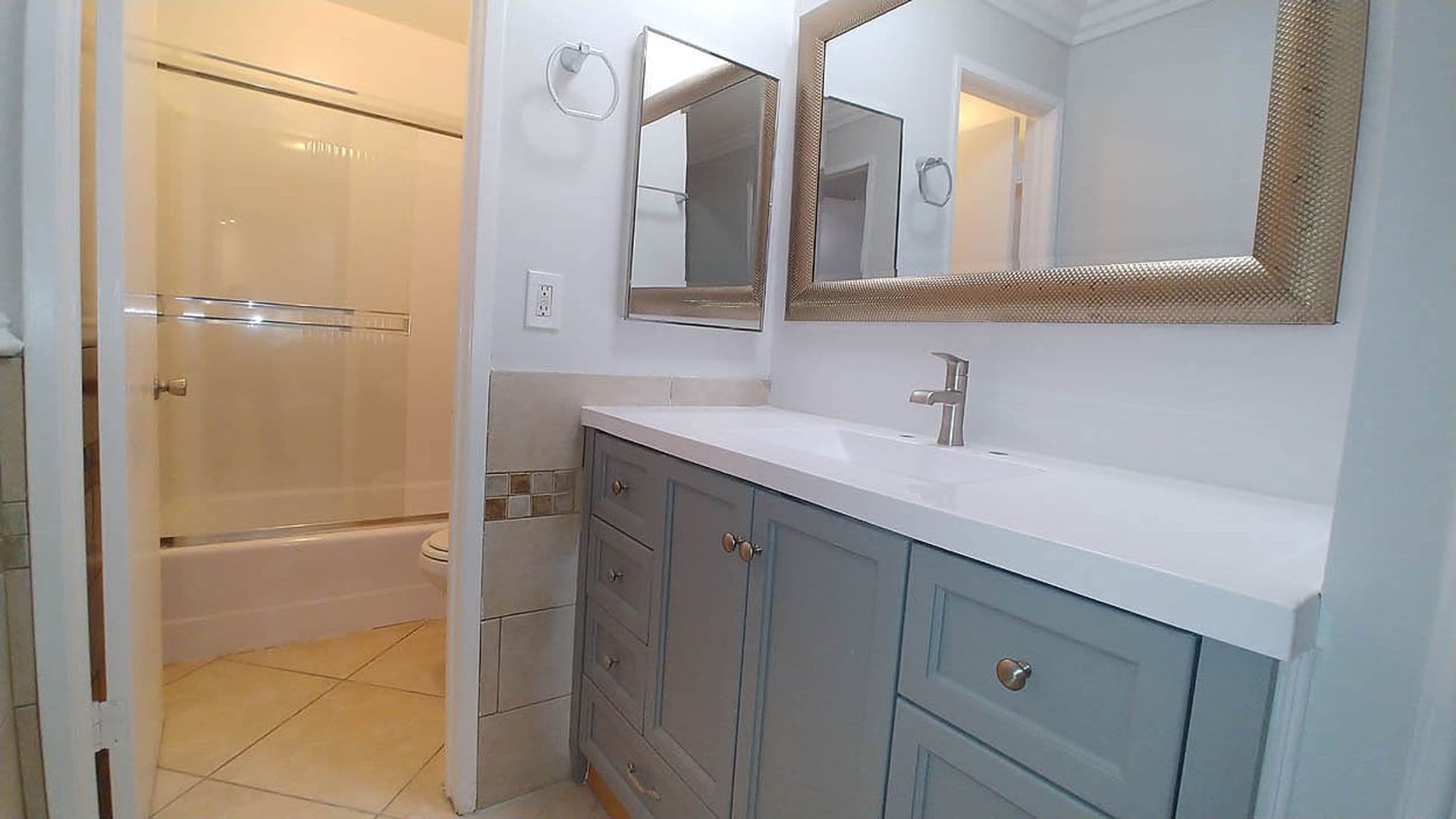 Studio City Apartment: 10937 Fruitland Dr.