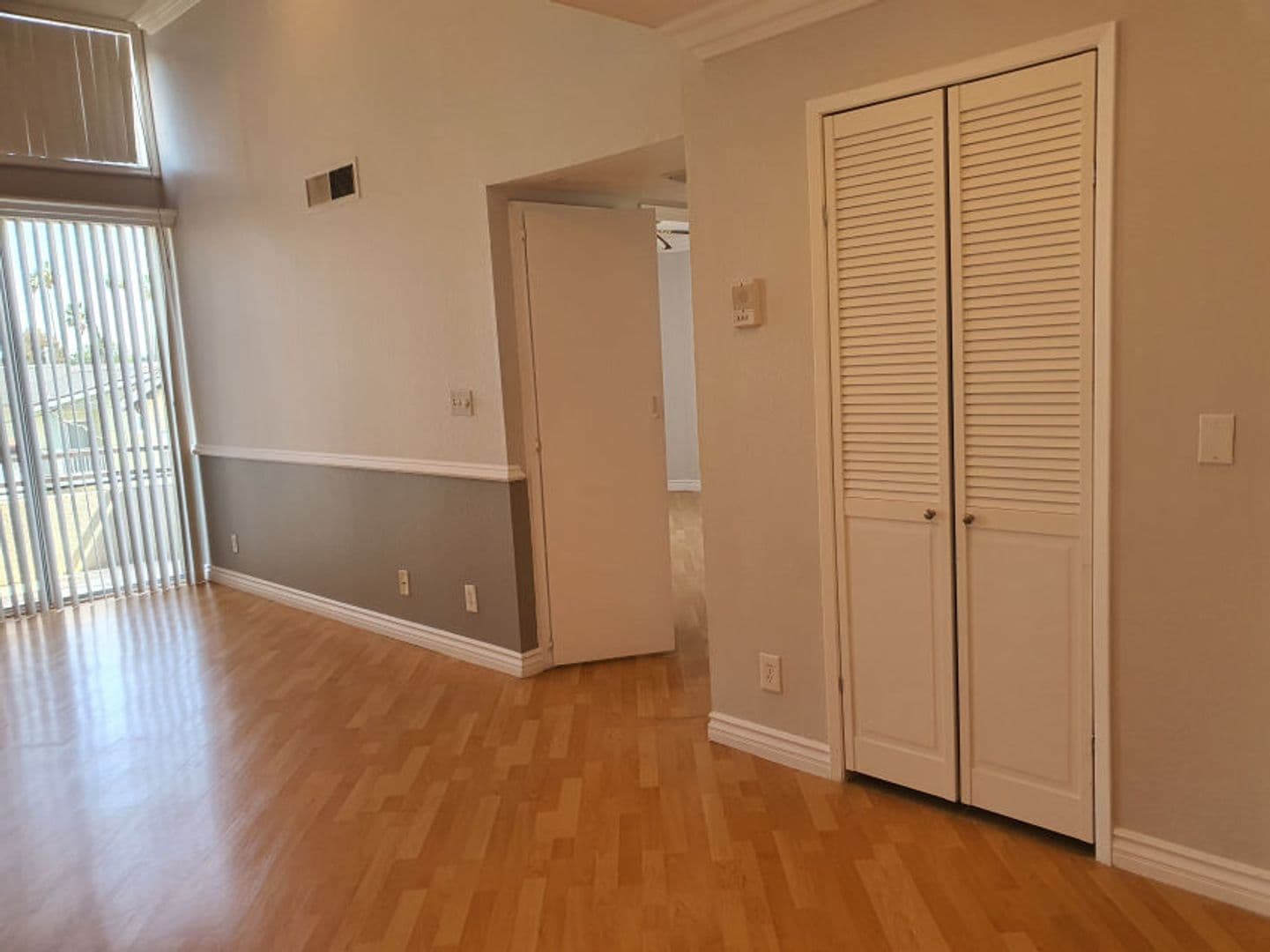 Hollywood Apartment: 940 N. Ardmore Ave.