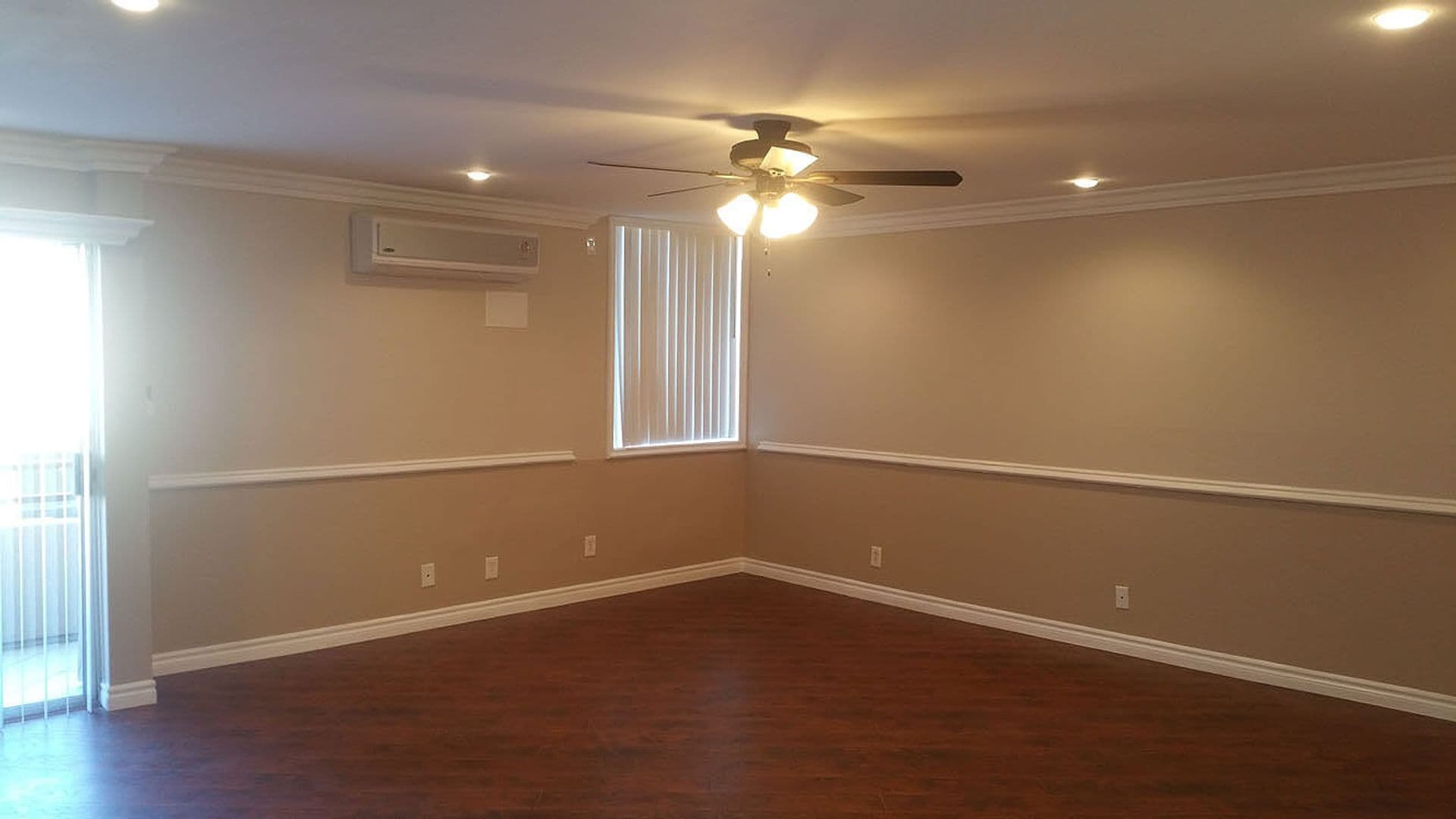 Hollywood Apartment: 940 N. Ardmore Ave.