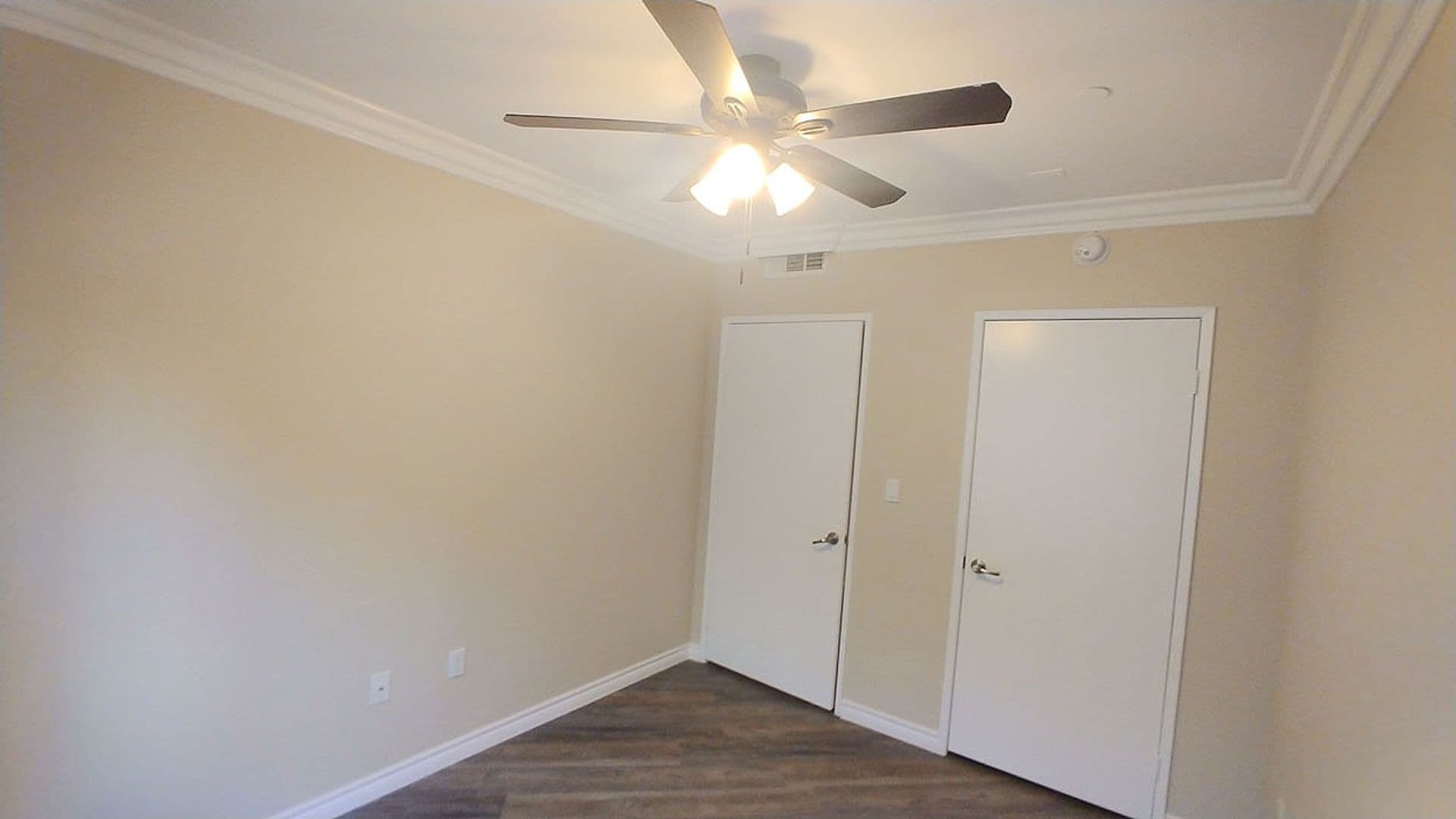 Granada Hills Apartment: 11541 Blucher Ave