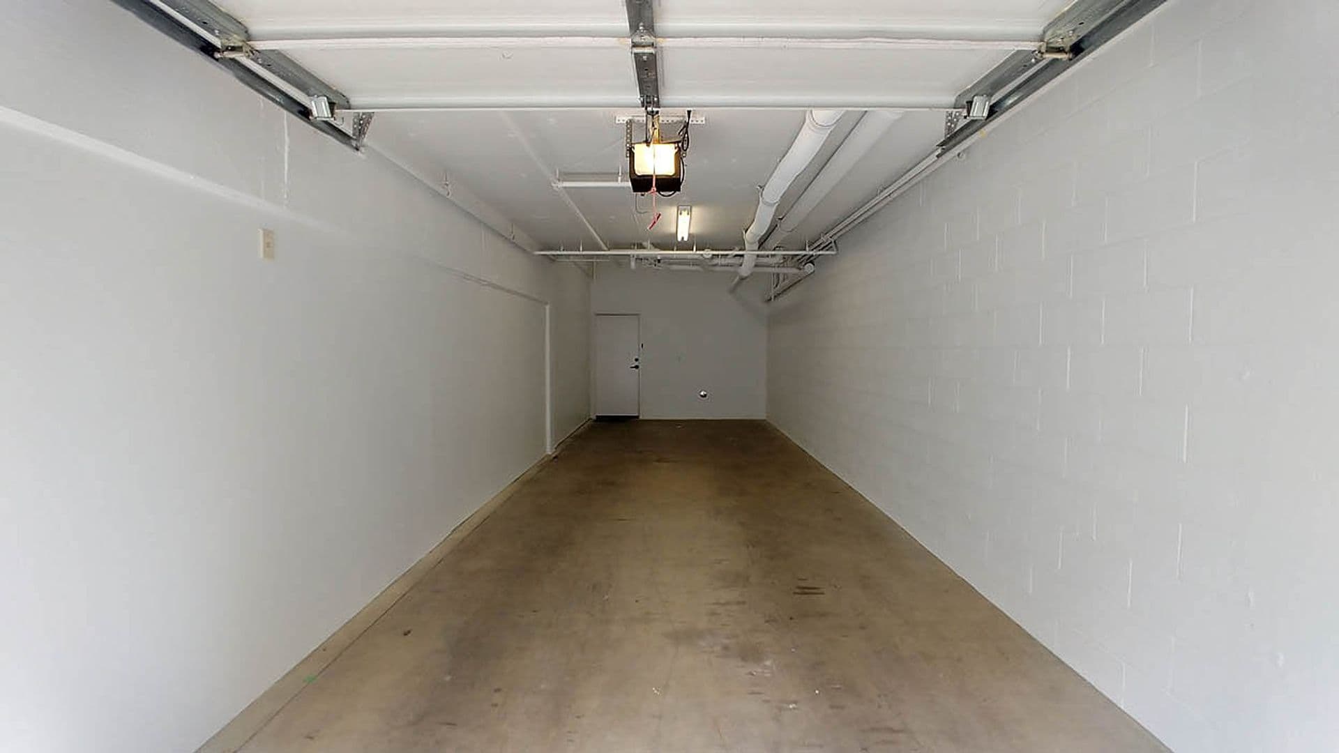 Granada Hills Apartment: 11541 Blucher Ave