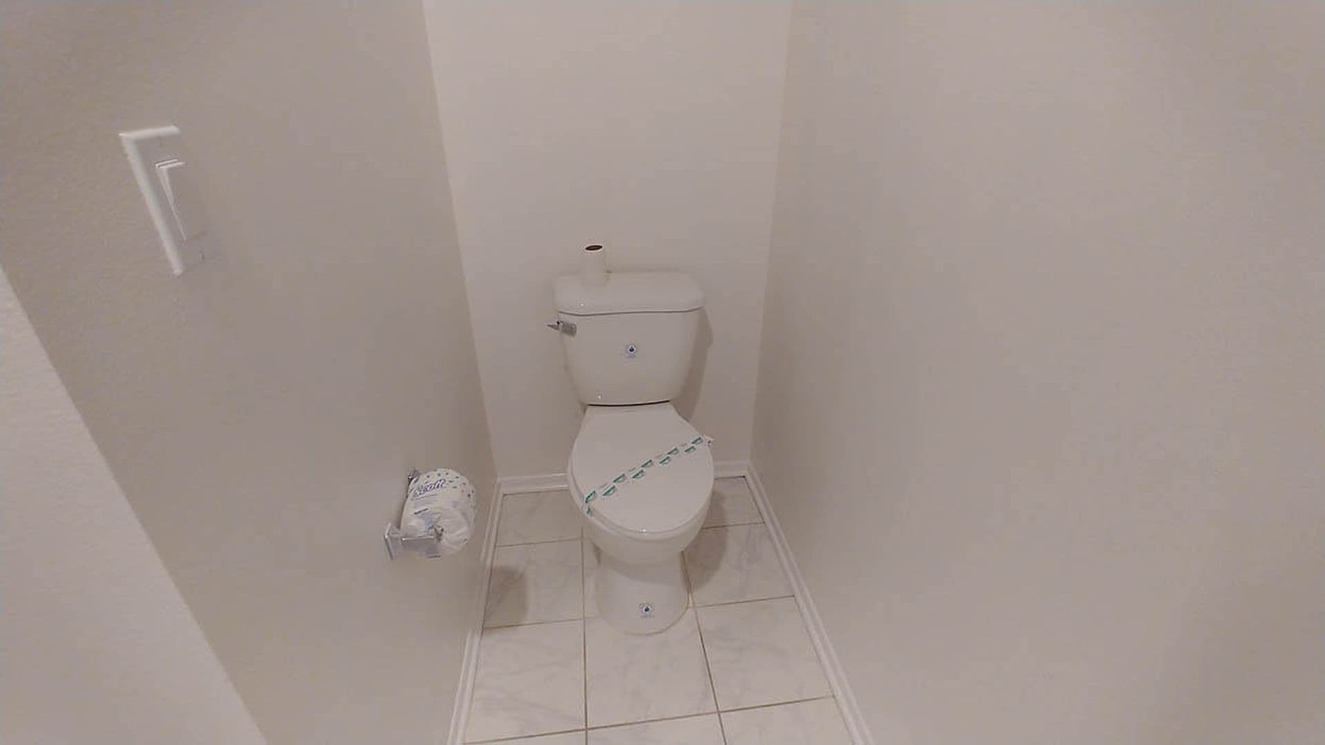 Granada Hills Apartment: 11541 Blucher Ave