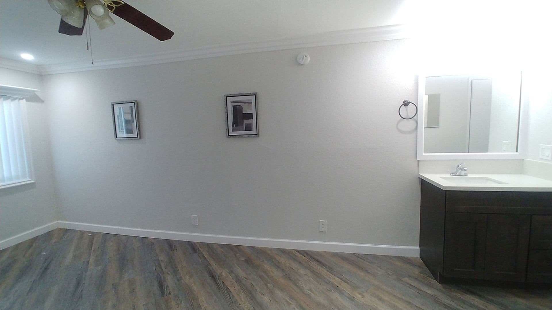 Hollywood Hills Apartment: 2069 N. Argyle Ave.