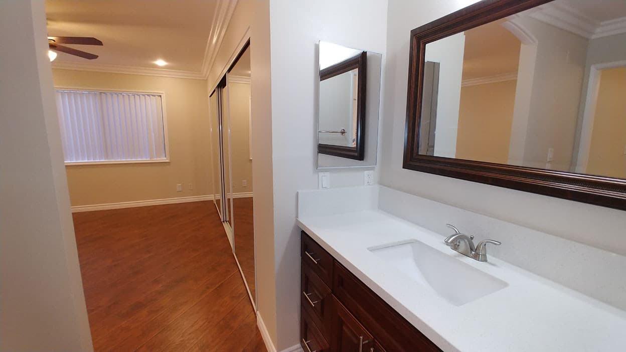Toluca Lake Apartment: 10741 Camarillo St.