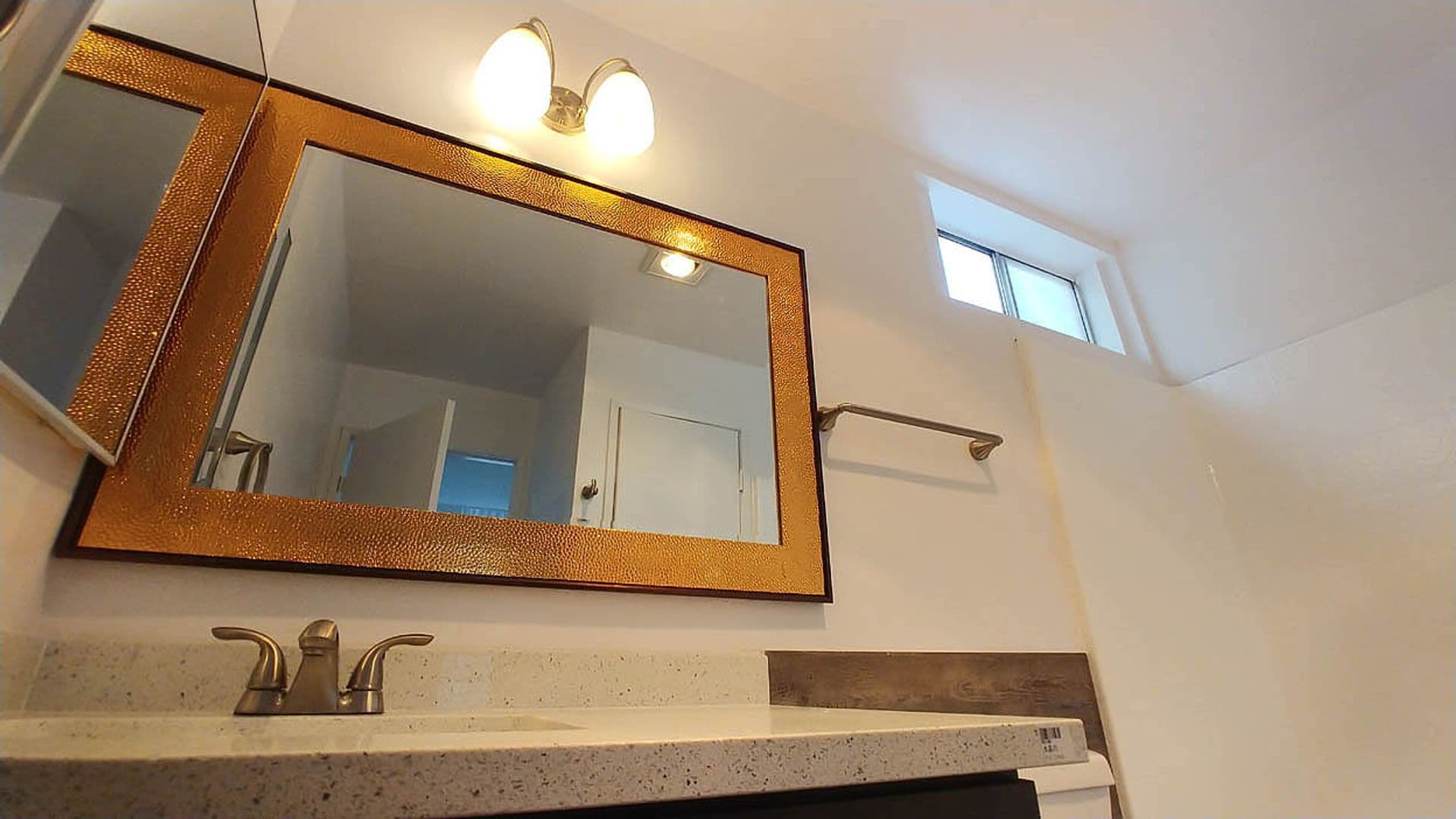 Panorama City Apartment: 14242 Roscoe Blvd.