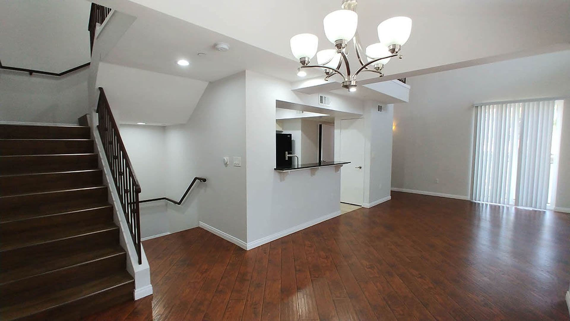 Granada Hills Apartment: 11541 Blucher Ave
