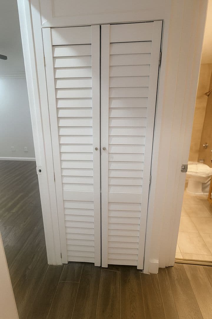 Los Angeles Apartment: 6311 Monterey Rd.