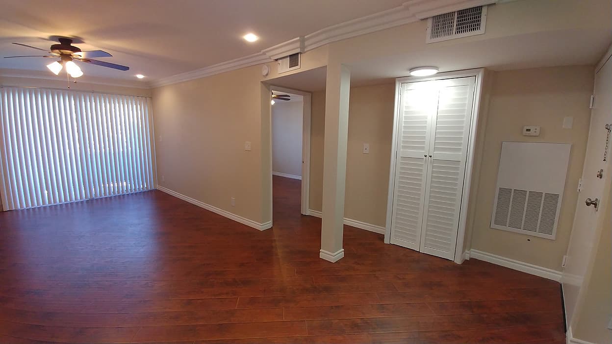 Toluca Lake Apartment: 10741 Camarillo St.