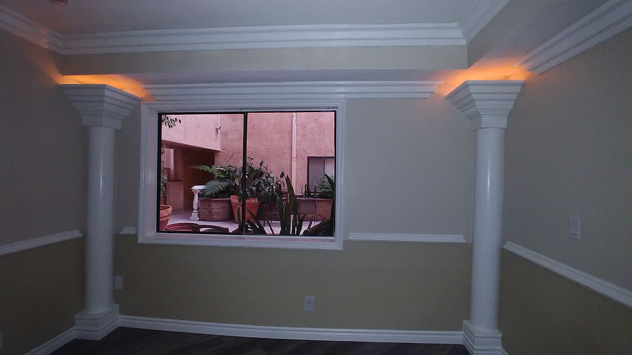 Hollywood Hills Apartment: 2069 N. Argyle Ave.