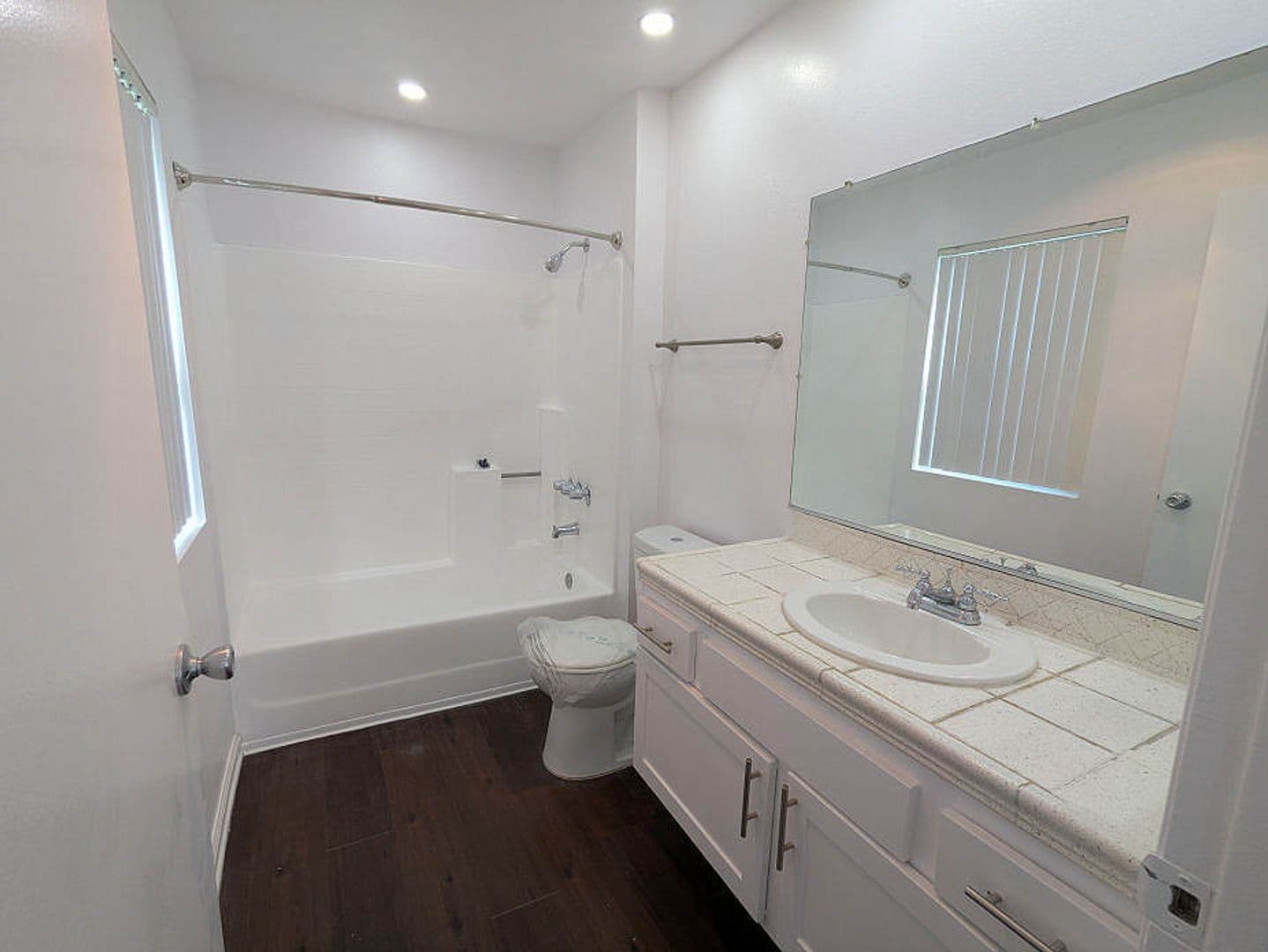 Toluca Lake Apartment: 10741 Camarillo St.