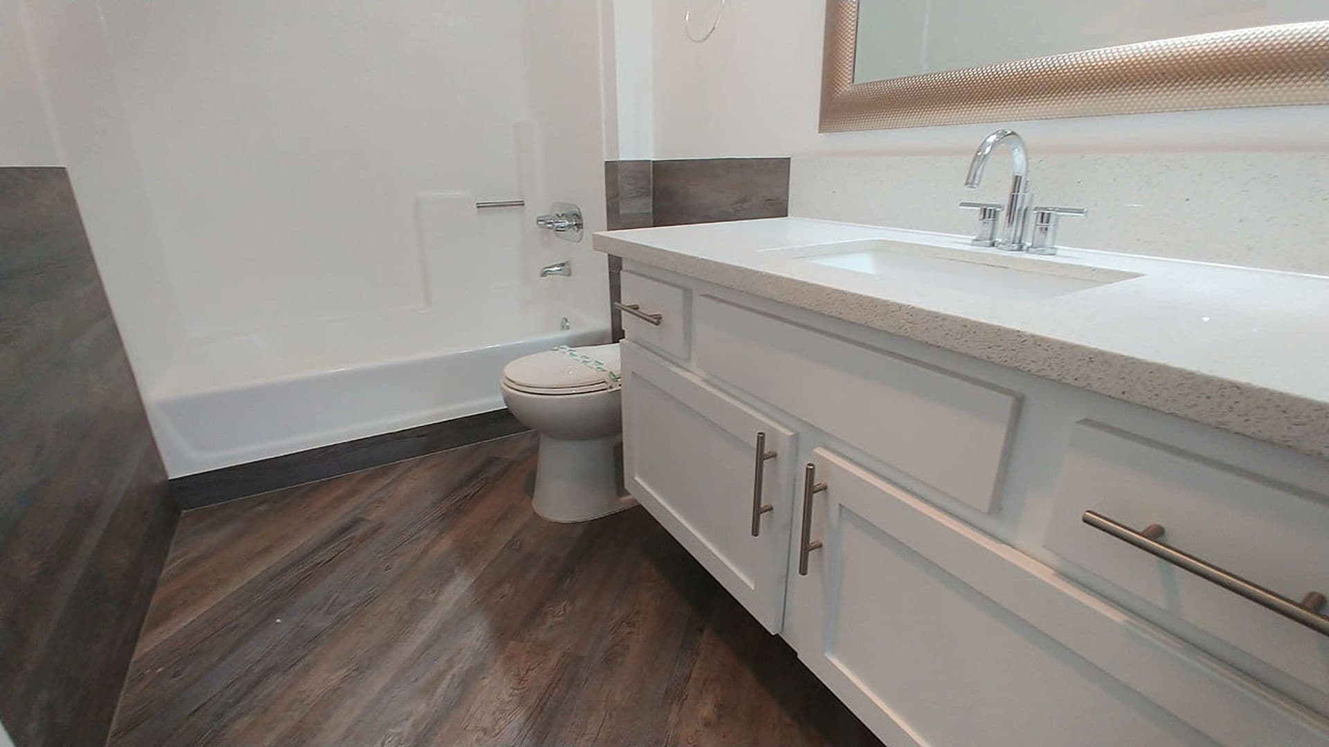 Toluca Lake Apartment: 10741 Camarillo St.