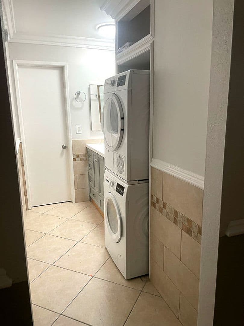 Studio City Apartment: 10937 Fruitland Dr.