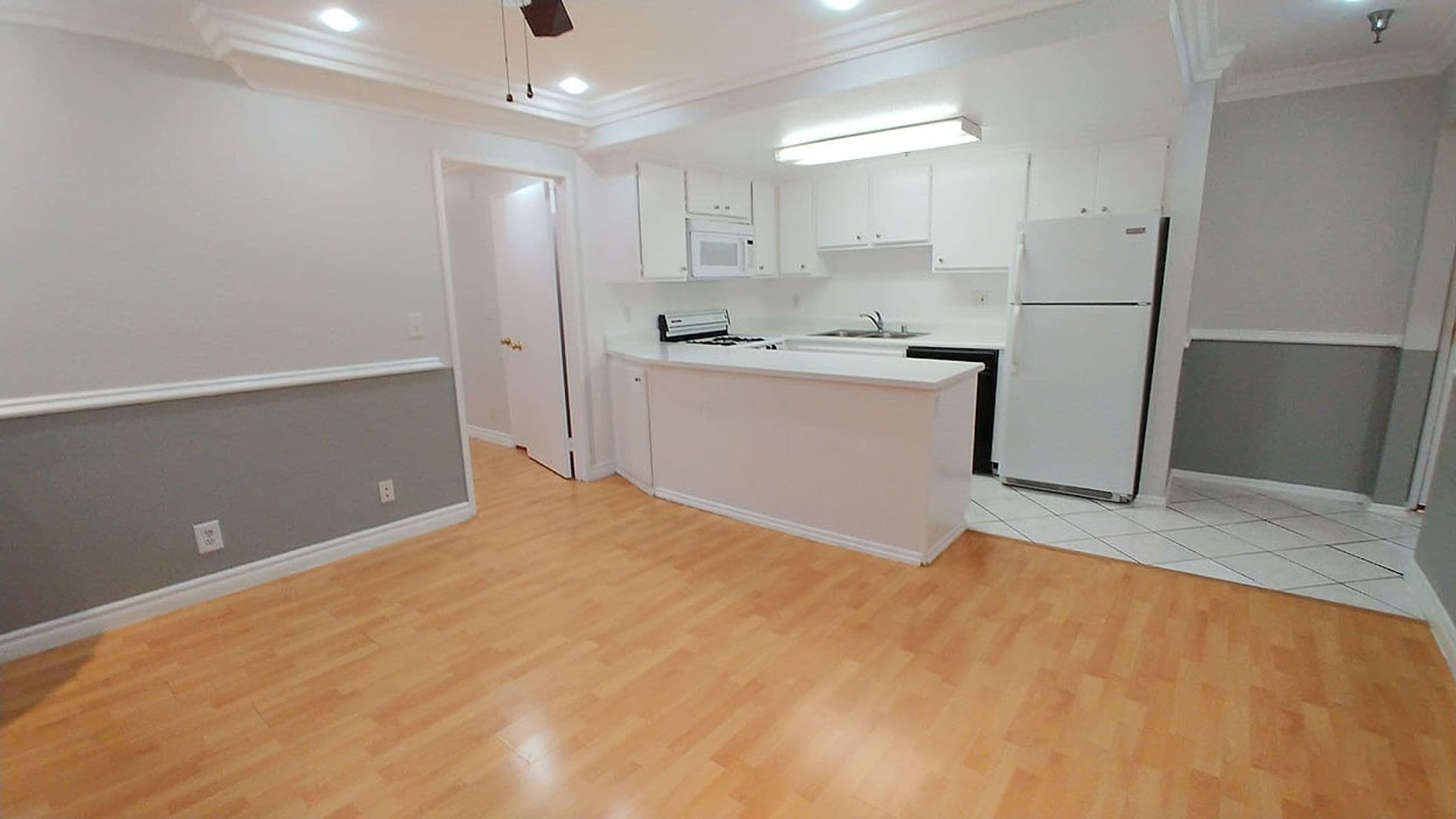 Hollywood Hills Apartment: 2069 N. Argyle Ave.