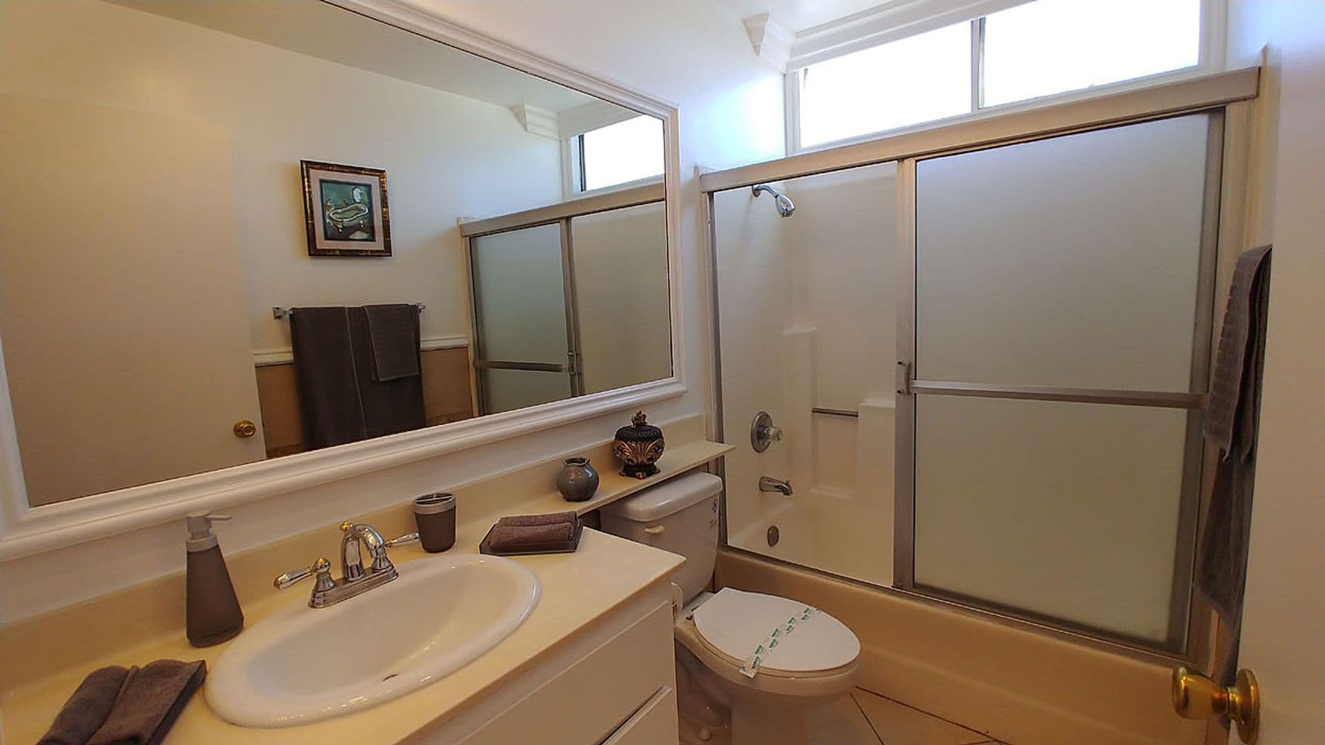 Hollywood Apartment: 940 N. Ardmore Ave.