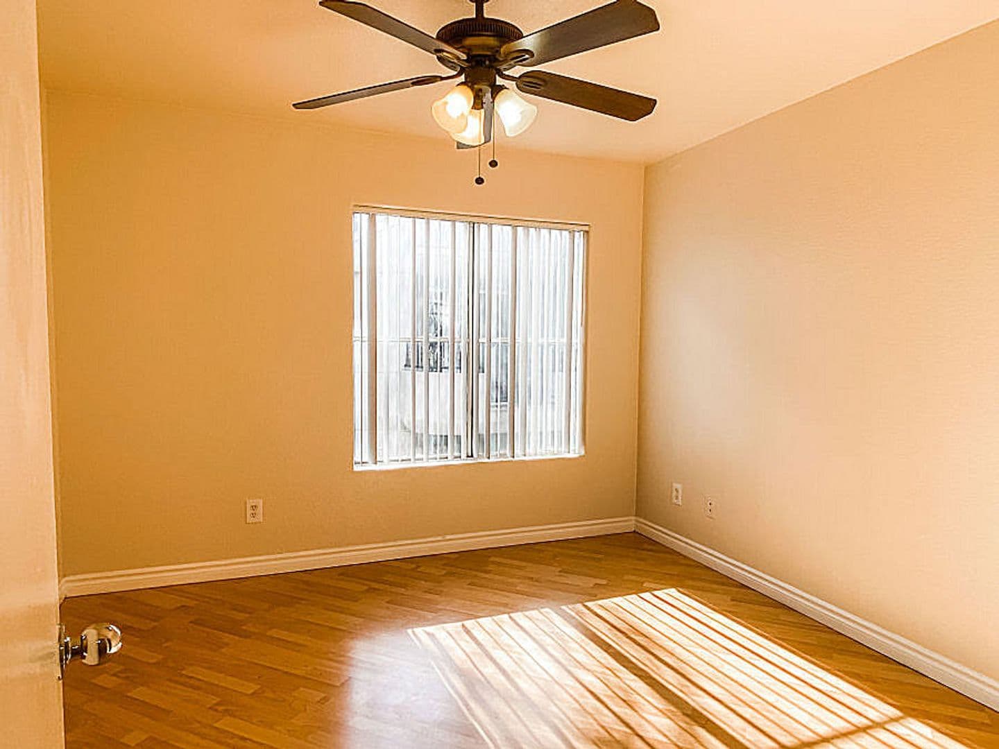 Rialto Apartment: 1414 N. Riverside Ave.