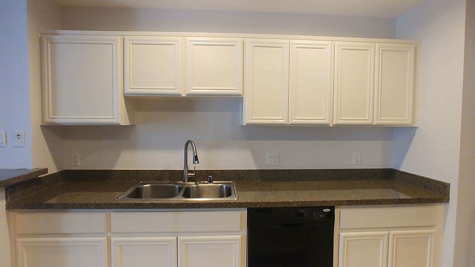 Granada Hills Apartment: 11541 Blucher Ave