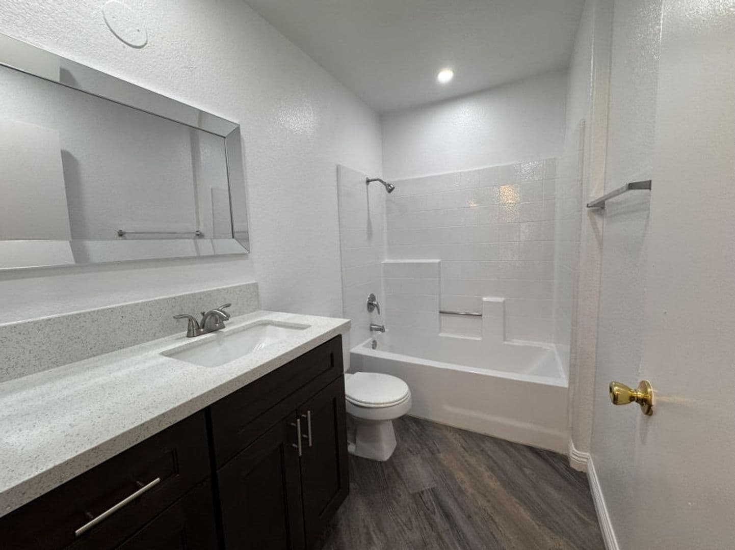 Rialto Apartment: 1414 N. Riverside Ave.