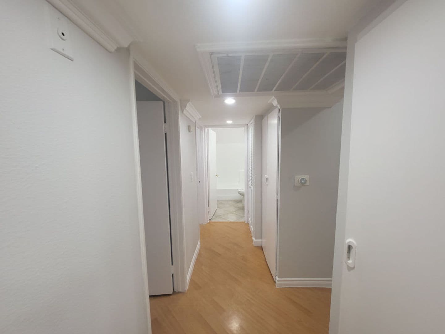 Hollywood Apartment: 940 N. Ardmore Ave.