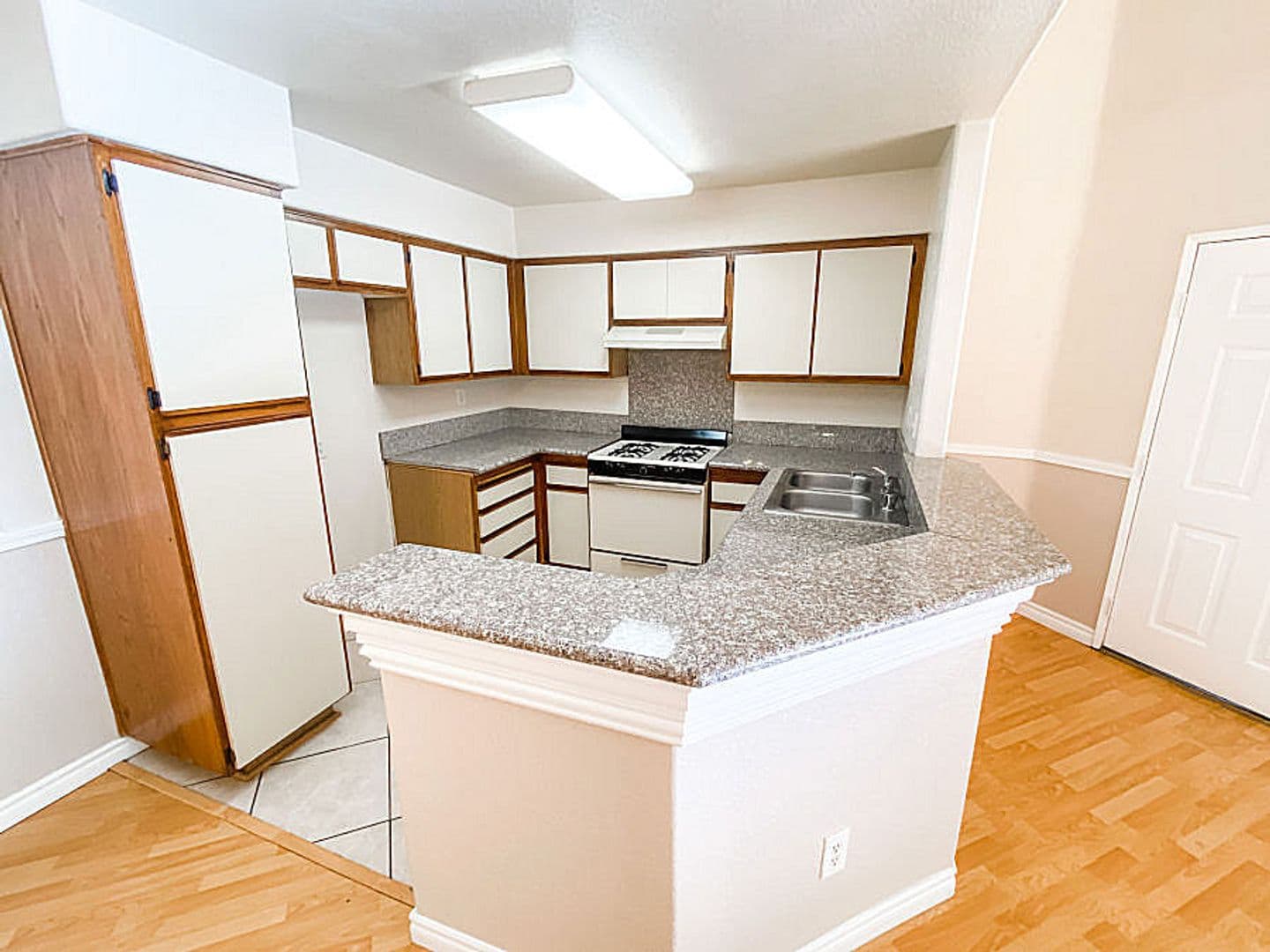 Rialto Apartment: 1414 N. Riverside Ave.