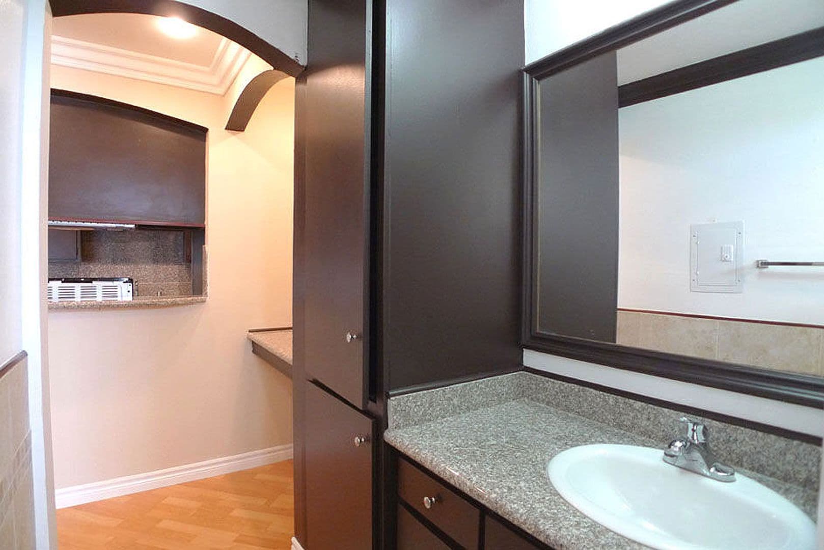 Studio City Apartment: 10937 Fruitland Dr.