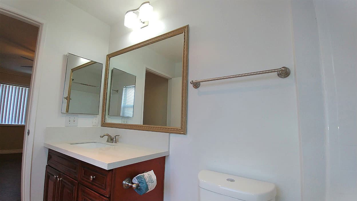 Toluca Lake Apartment: 10741 Camarillo St.