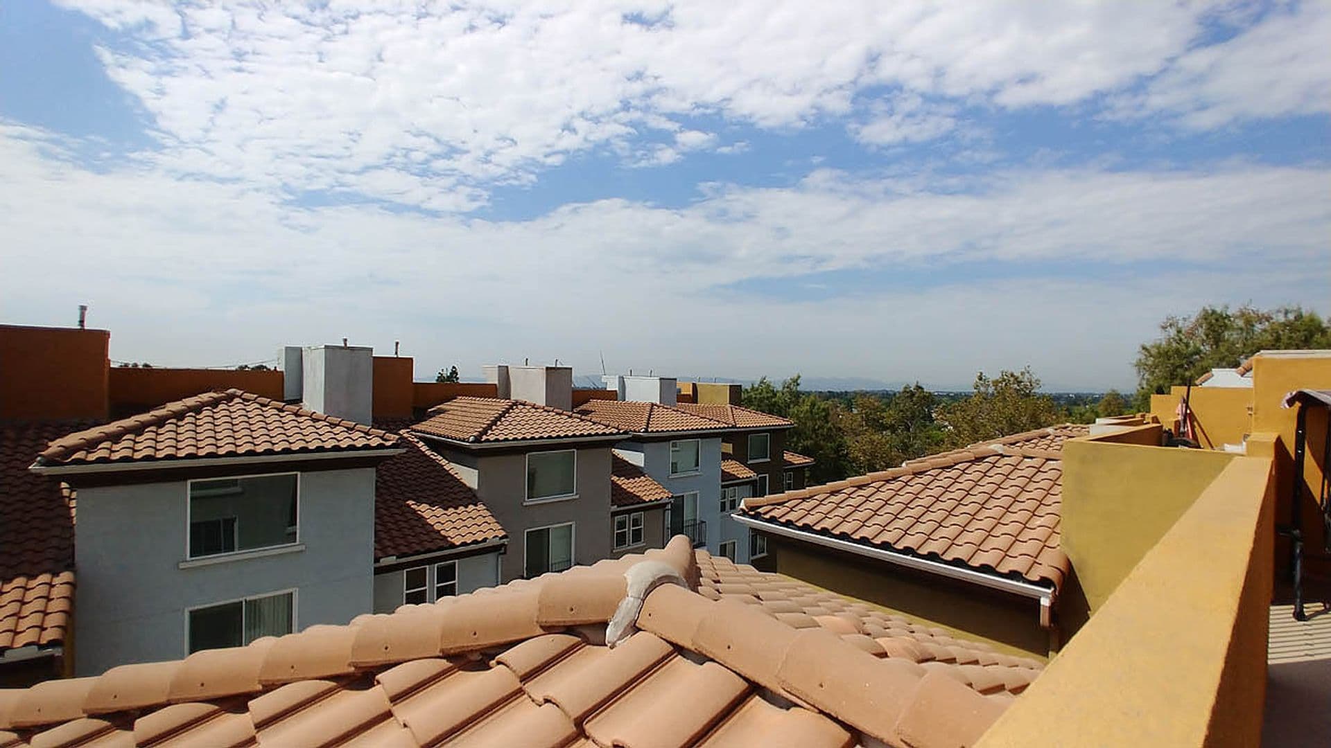 Granada Hills Apartment: 11541 Blucher Ave
