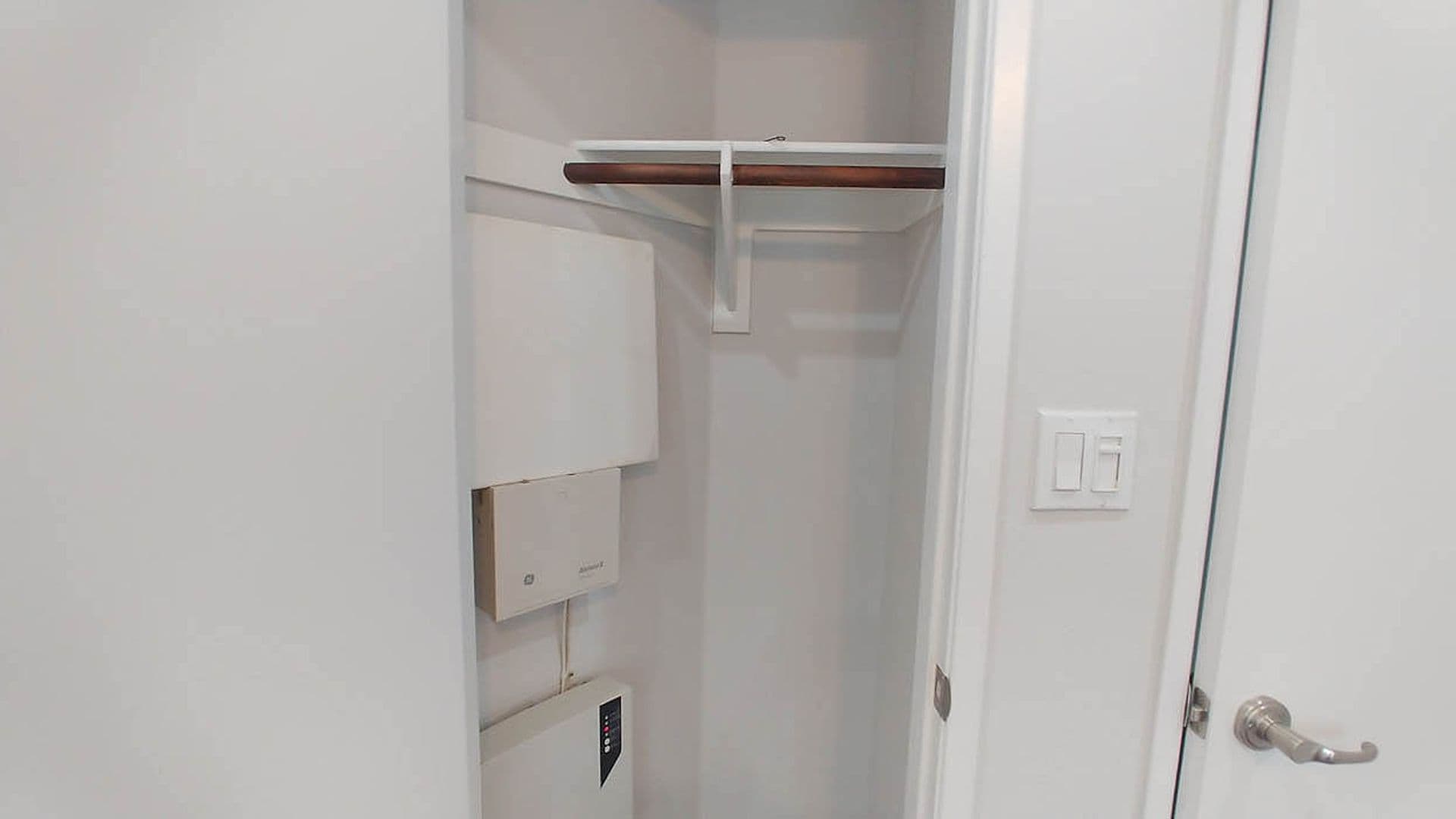 Granada Hills Apartment: 11541 Blucher Ave