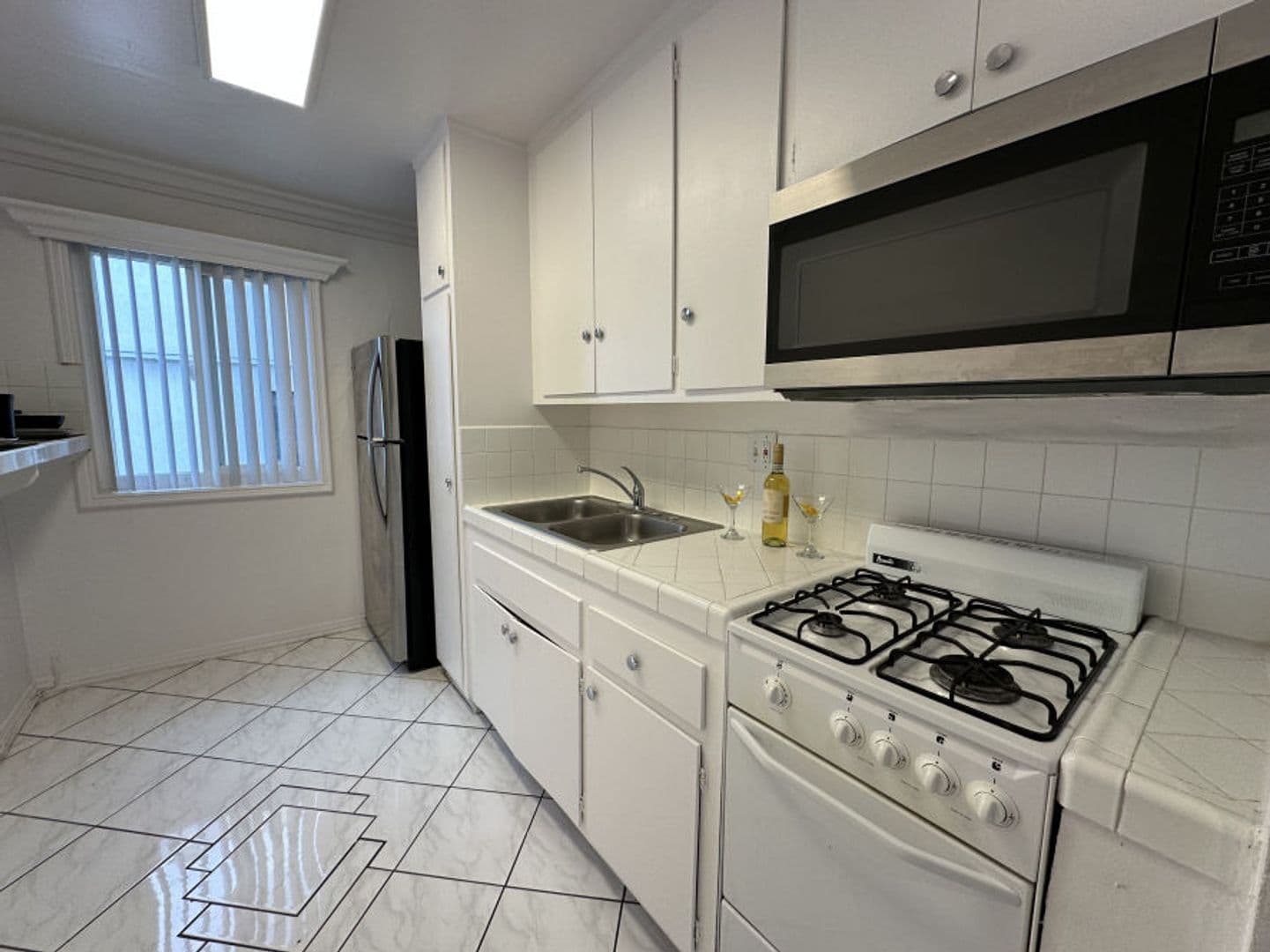 Los Angeles Apartment: 1225 N. Edgemont St.