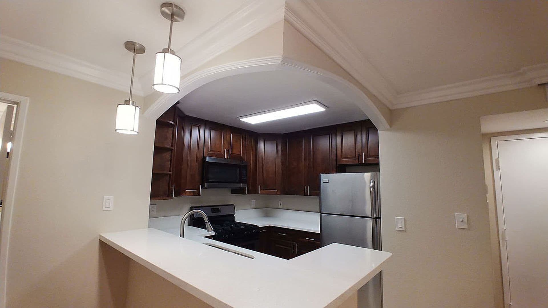 Toluca Lake Apartment: 10741 Camarillo St.